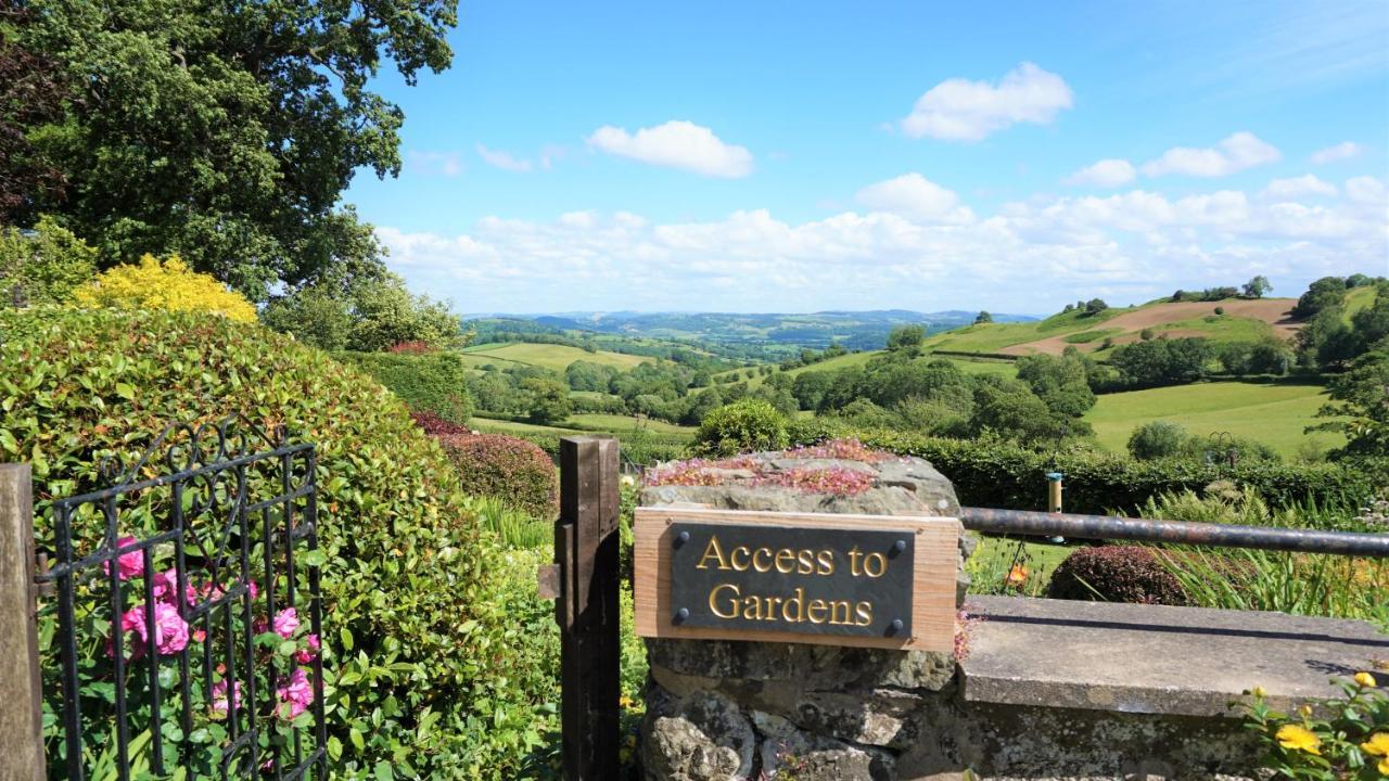 Shepherd'S Watch Cottage - 5* Cyfie Farm With Private Hot Tub Llanfyllin Exterior foto